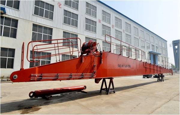 大型集装箱船辅机配套项目